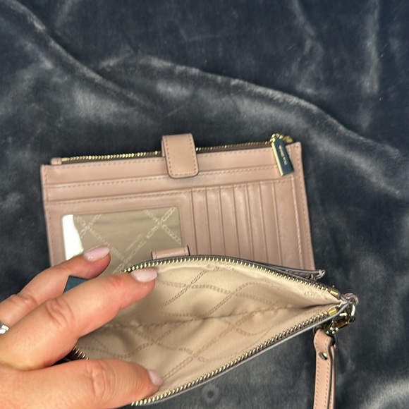 Michael Kors Double Zip Wallet Wristlet Leather Brown and Ballet Pink - Picture 10 of 10